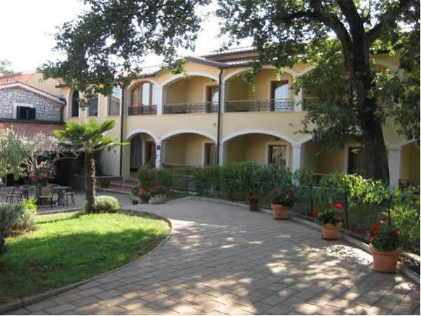 Bed And Breakfast Kolo Adults Only Buzinija Exterior photo